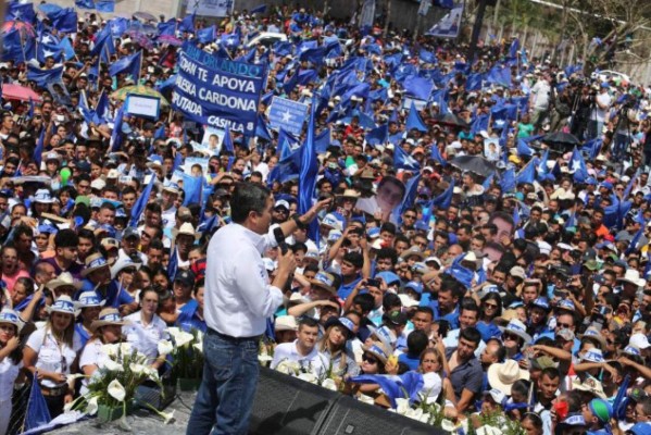 'Quiero pedirles que me den su apoyo': Presidente Hernández