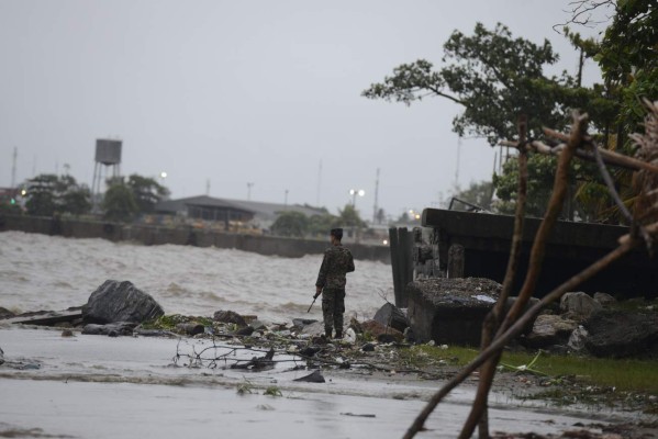 Earl dejó daños menores en Honduras, pero continúan alertas   