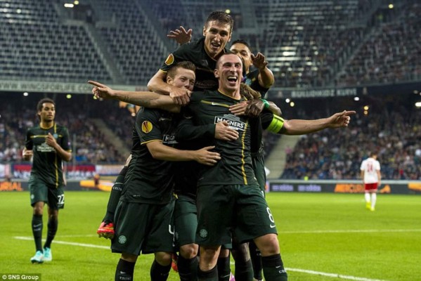 El Celtic de Emilio Izaguirre saca empate en su visita al Salzburgo