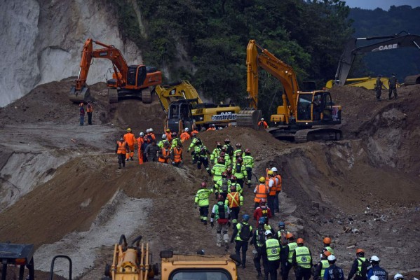 Reanudan búsqueda de 300 desaparecidos en Guatemala
