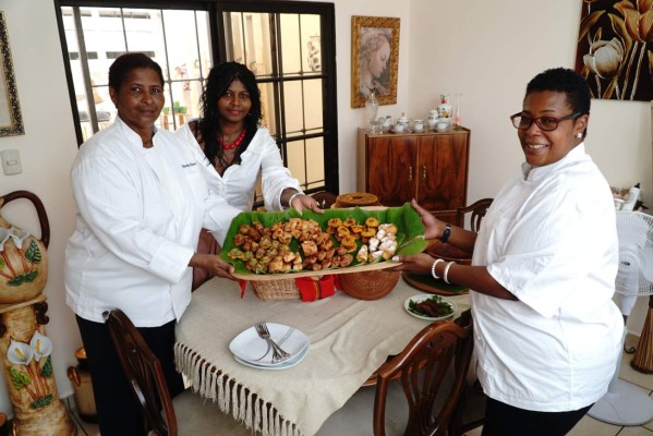 Con su negocio de cocina revive la cultura caribeña