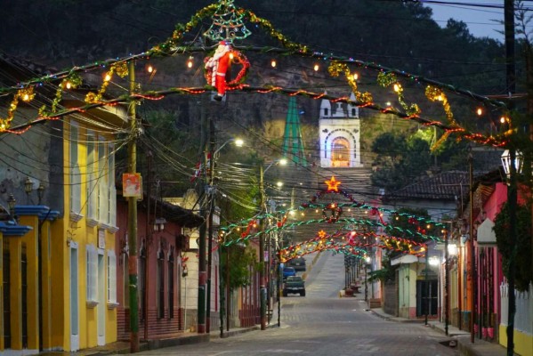 La Esperanza amaneció cubierta totalmente de neblina