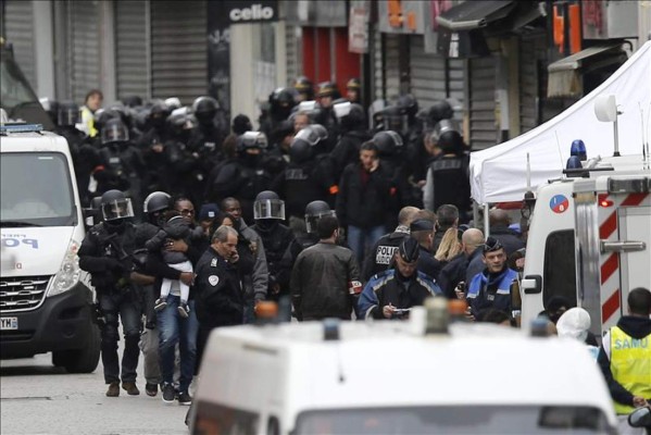 Francia confirma dos muertos y siete detenidos