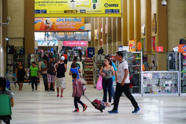 Terminal de buses de San Pedro Sula espera hoy unos 200,000 viajeros