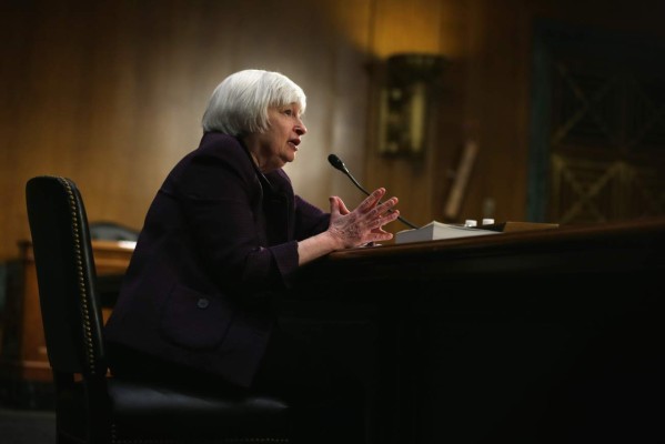 Fed piensa 'seriamente” subir las tasas este año