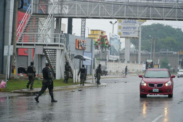 Ola de saqueos sacude comercios de San Pedro Sula