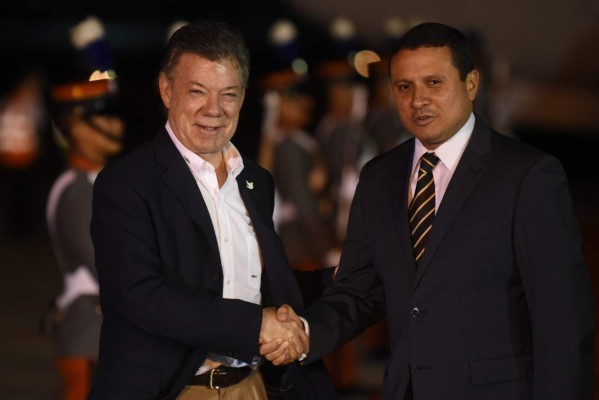 Presidente de Colombia inicia gira por Centroamérica