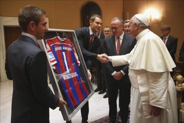 El papa Francisco recibió al Bayern Múnich de Pep Guardiola