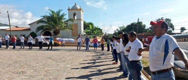 Tomados de la mano, más de 10 mil hondureños le dicen sí a la vida