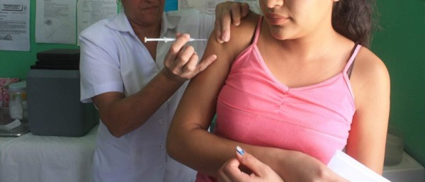 Amplían jornada de vacunación para evitar rebrote de virus H1N1