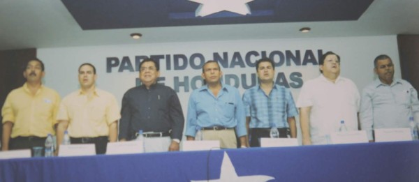Juan Orlando Hernández busca hacer historia con su reelección