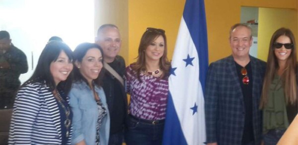 ¡Gaby Espino y David ya están en Honduras!