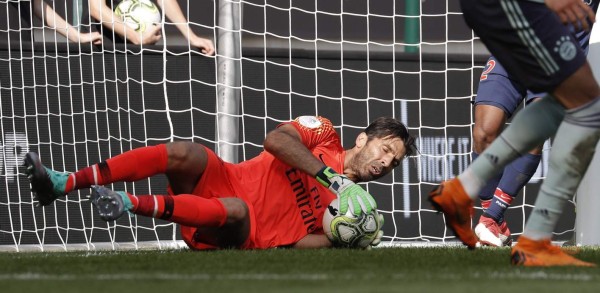 Bayern remonta y vence al PSG en el estreno de Buffon