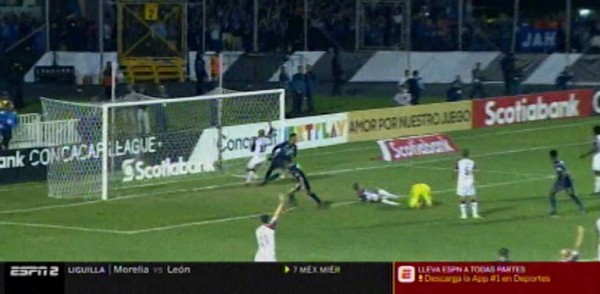 ¿Bien sancionado? El gol anulado a Roberto Moreira en la final Motagua - Saprissa