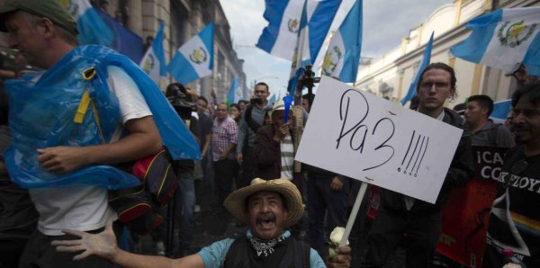 Reacciones en las redes sociales tras renuncia de Otto Pérez Molina