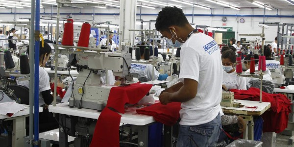 Ofertan plazas laborales para hondureños en otros países