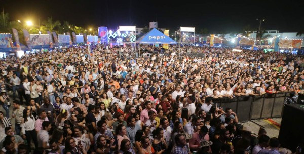 Fonseca acelera corazones en el Festival Folklórico Internacional