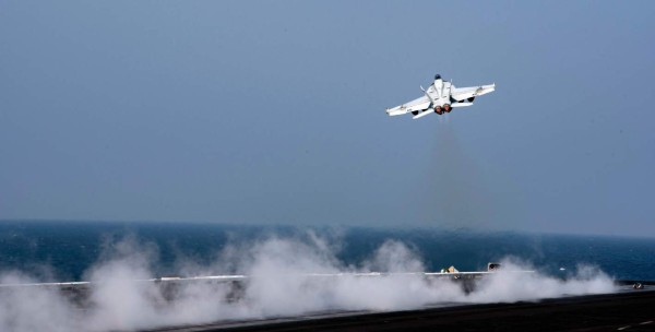 EUA derriba avión sirio tras ataque a sus aliados