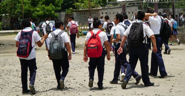 Más de 17,000 alumnos desertaron en 2017