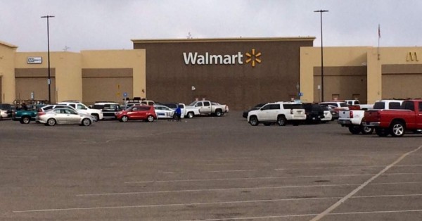 Policía de Texas mata a hombre que tenía rehenes en un Walmart