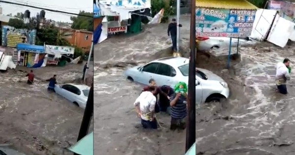 Video impactante: Vecinos salvan a bebé arrastrado por corriente en México