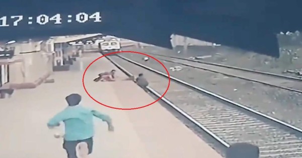 Video viral 2021: Hombre rescata a un niño segundos antes de morir aplastado