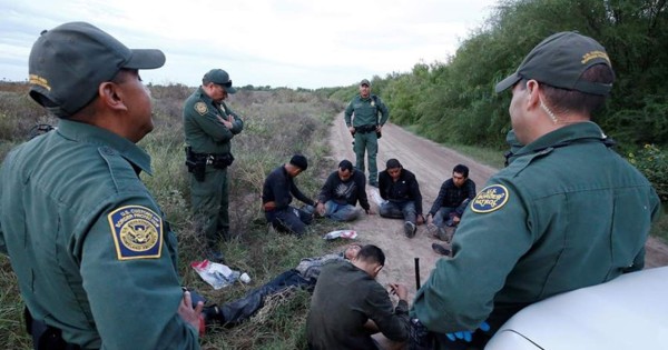 EEUU investigará denuncia de Texas sobre abuso a niños en centro migratorio