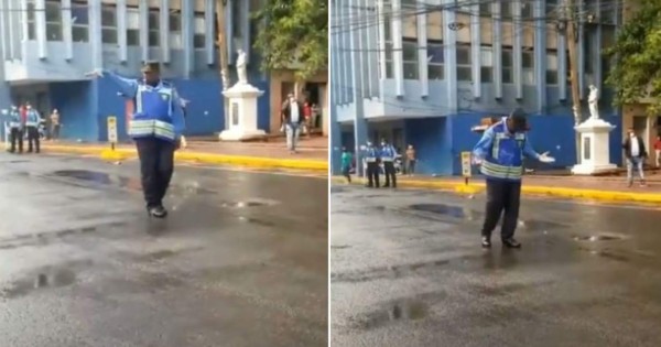 Policía hondureño dirige el tráfico bailando y causa furor en TiKTok