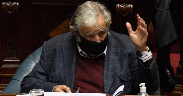 Pepe Mujica renuncia al Senado y se retira de la política activa