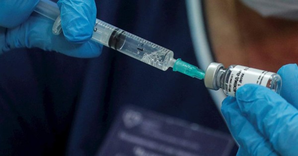 Los jóvenes tendrán que esperar hasta 2022 para vacunarse contra la Covid