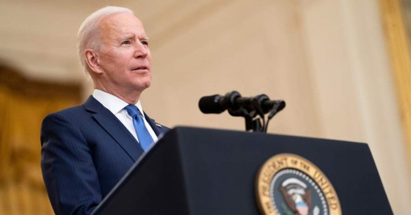 Biden firmará el viernes el plan de rescate, su primera victoria legislativa