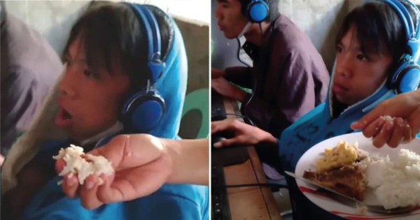 Viral: Madre da de comer en la boca a su hijo porque no para de jugar videojuegos