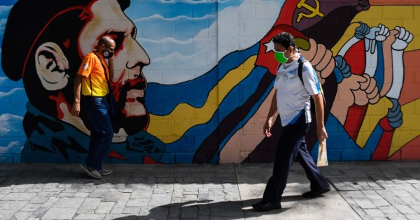 Maduro ordena retomar confinamiento reforzado por una semana en Venezuela