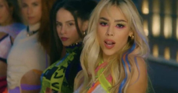 Danna Paola muestra una cara 'feliz y empoderada' en el nuevo sencillo 'MÍA'