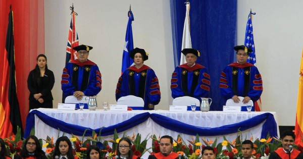 Unitec y Ceutec celebran graduación