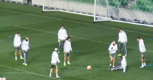 Pepe casi lesiona a Cristiano en los entrenamientos