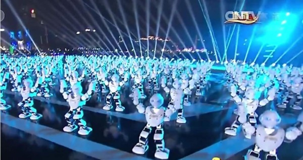 540 robots y 29 drones celebran año nuevo chino con coreografía