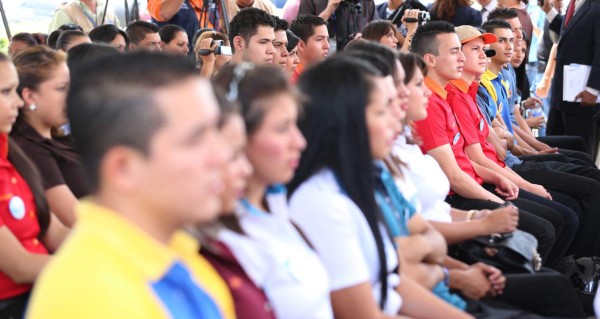 Más jóvenes hondureños ingresan al mercado laboral