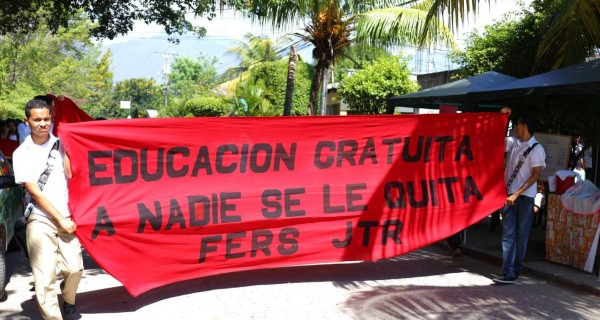 Estudiantes sampedranos protestan exigiendo seguridad