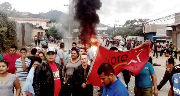 Vandalismo y caos en protestas de la Alianza