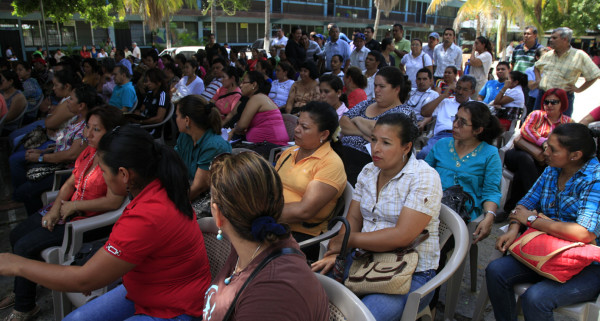 Honduras: Desfasado el 10% de los maestros públicos