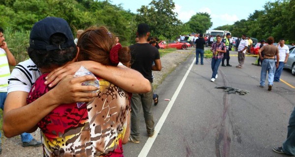 Seis muertos deja accidente vehicular por rebasar en Potrerillos