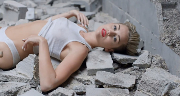 Miley Cyrus rompe récord con Wrecking Ball
