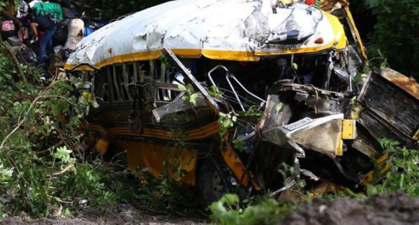 Accidente de bus en Copán deja al menos 15 heridos
