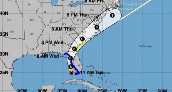 Elsa se convierte de nuevo en huracán al acercarse a Florida