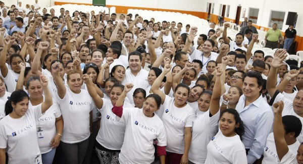 Unos 840 hondureños ya tienen 'chamba” en nueva maquila