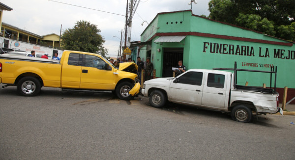 Tapicero pierde la vida en accidente vial