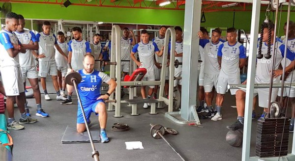 Selección de Honduras realizó trabajos de gimnasio