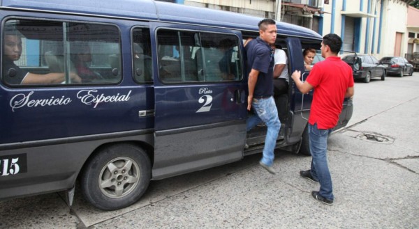 Habrá 17 nuevas paradas de buses en la Rivera Hernández