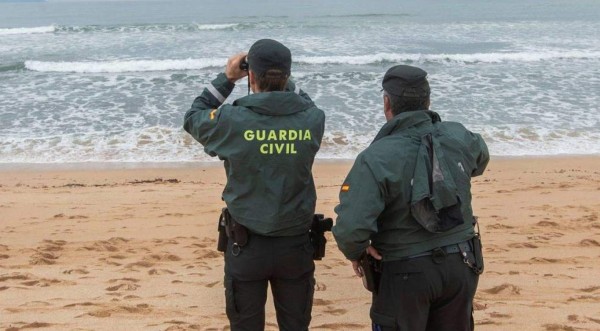 Narcotraficantes rescatan del mar a agentes españoles que los perseguían